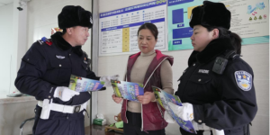 冰城公安：“一企一策”精准治理  拧紧冬季运输“安全阀”