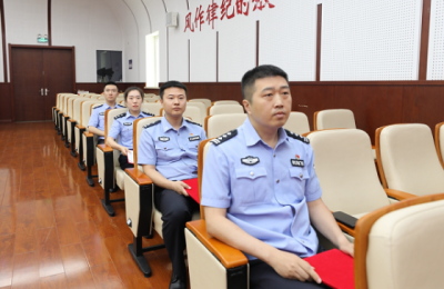 道里分局开展“忠诚担当铸警魂 争当‘四有’民辅警”先进事迹报告会